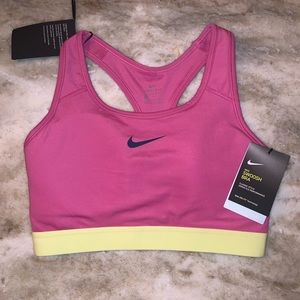 Sold !!!!! Nike New With Tags Swoosh Sports Bra Size M